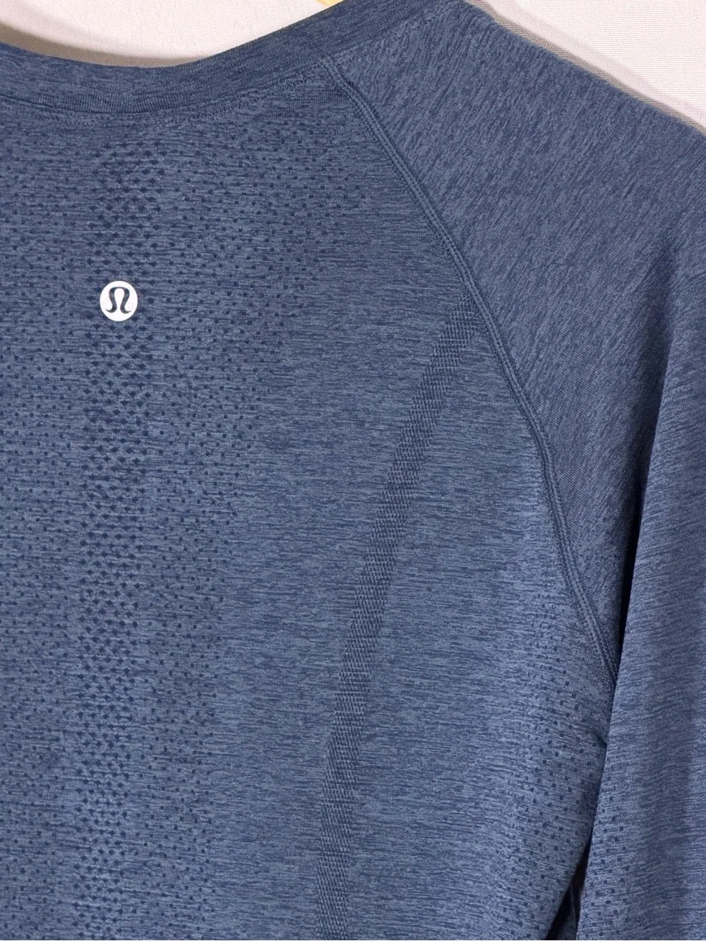 Lululemon Swiftly Tech Long Sleeve Shirt Women’s 8 Blue Thumbholes Running
